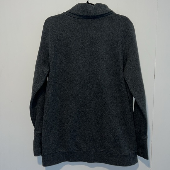 Fabletics Turtleneck Long Sleeve Thumb Hole Front Pocket
Pullover Q2 - Picture 2 of 7